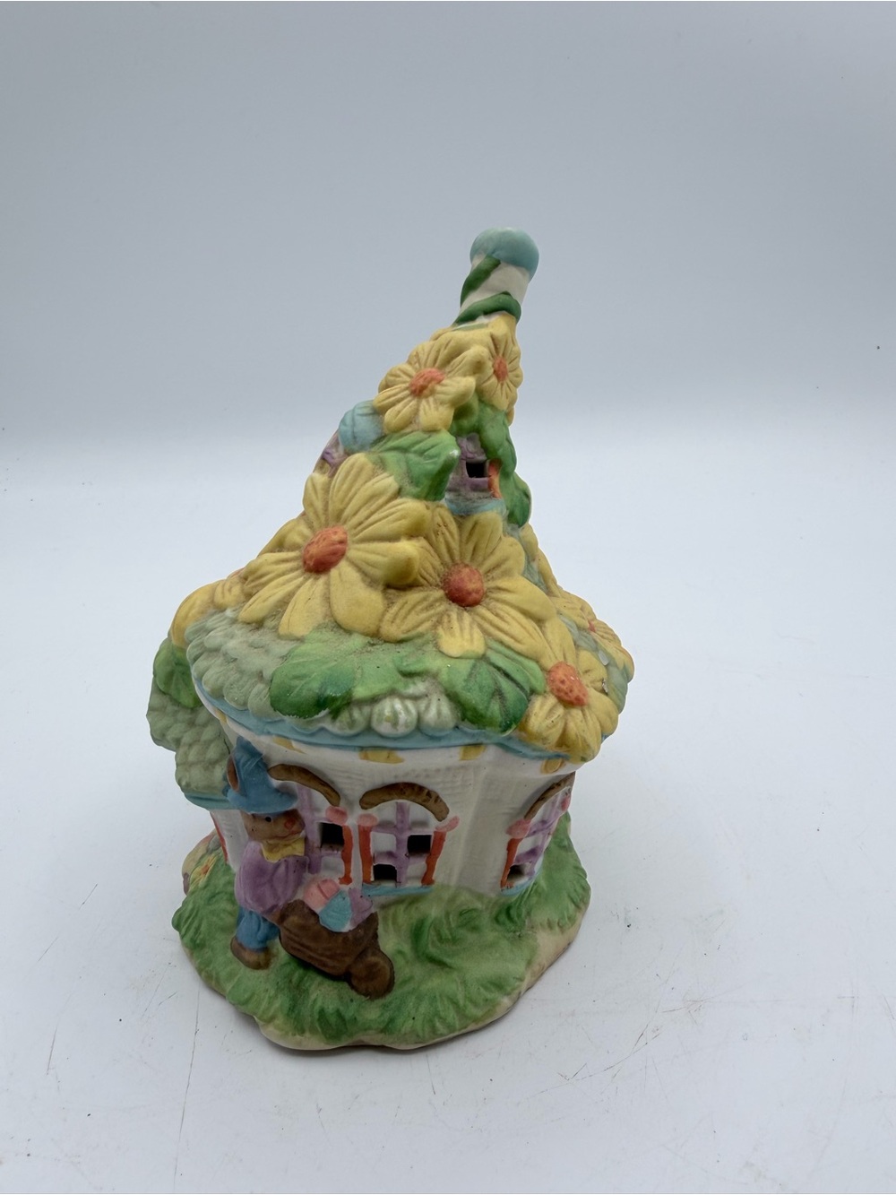 Easter Jubilee Porcelain Bunny House / Flower Shop by Mercuries